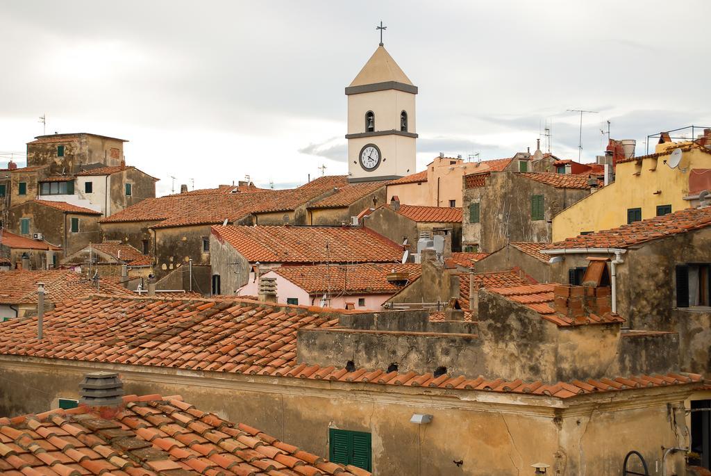 Casa Leoni Capoliveri  Buitenkant foto
