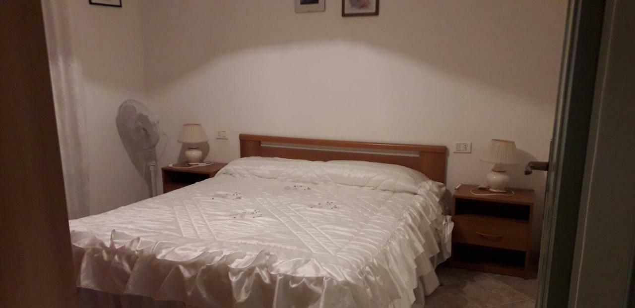 Casa Leoni Capoliveri  Buitenkant foto